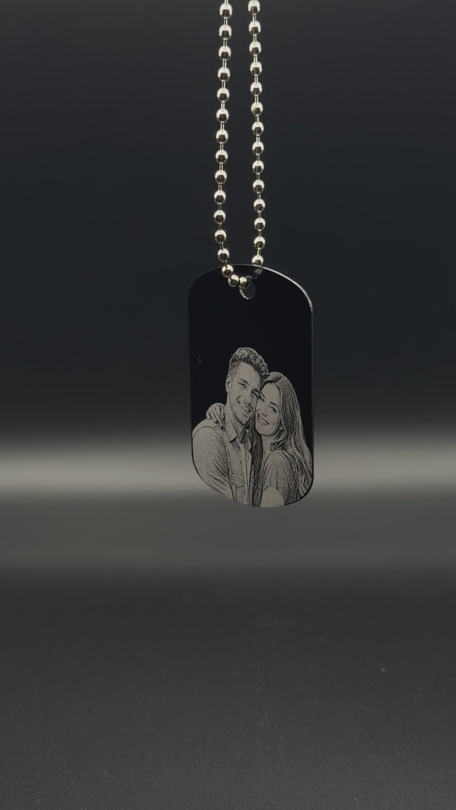 Personalisierte Halskette / Schlüsselanhänger mit Foto & Gravur