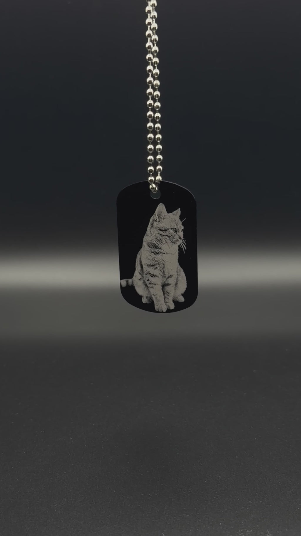 Personalisierte Halskette / Schlüsselanhänger mit Foto & Gravur